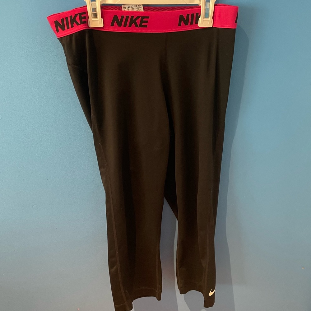Women’s Nike capris